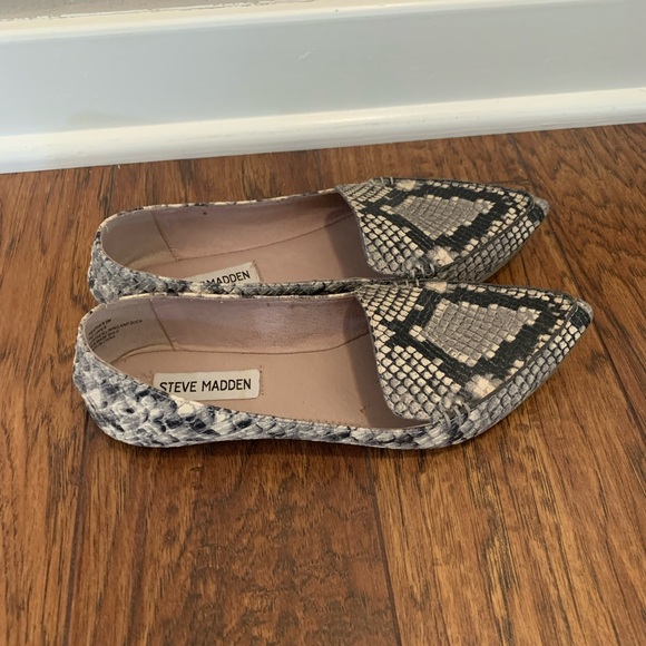 Worn Once Steve Madden Snake Pointy Flats - Picture 4 of 6